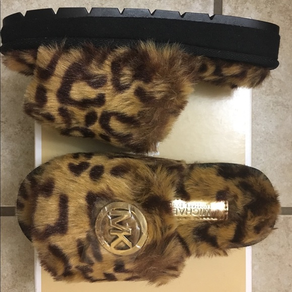 Michaels Kors Little Girl Leopard Slippers/Slides - Picture 2 of 3